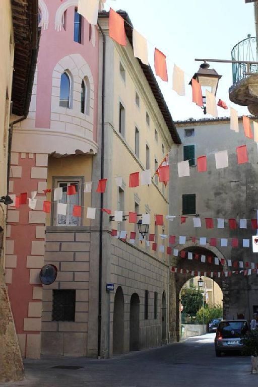 Mansarda Con Solarium Panoramico Su Centro Storico Di Sarteano Vicino Alle Famose Terme Della Val D'Orcia Leilighet Eksteriør bilde